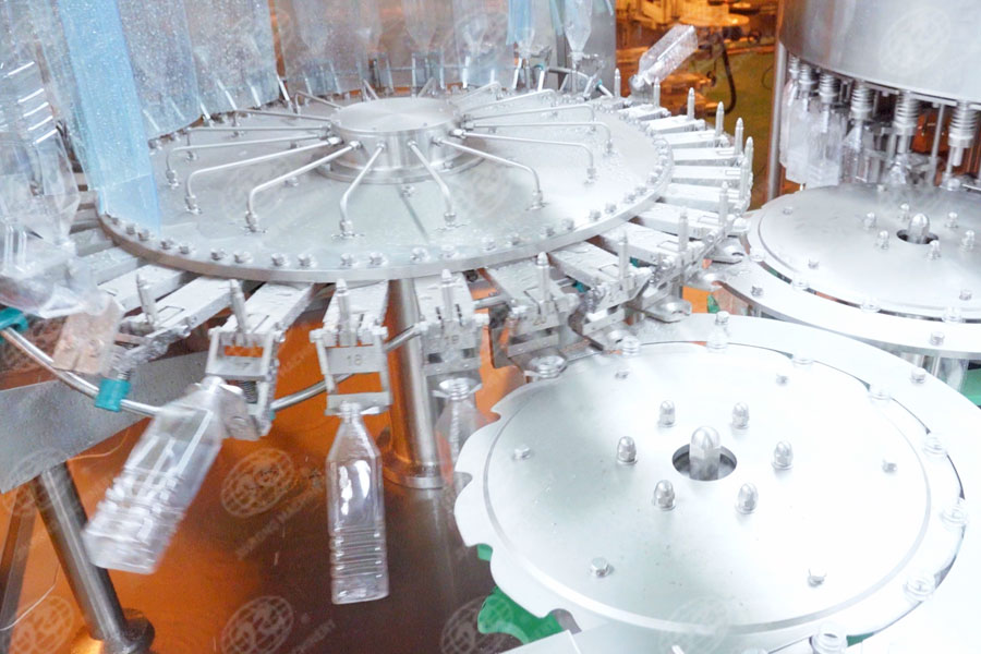 果蔬飲料灌裝灌裝生產(chǎn)線 果蔬飲料灌裝灌裝生產(chǎn)線